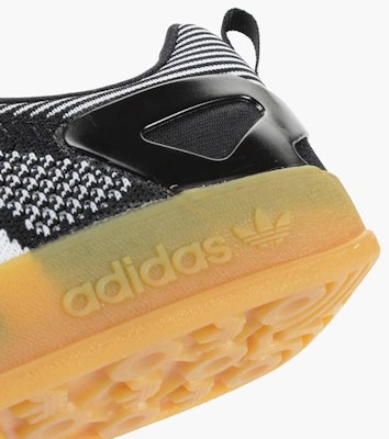 adidas Palace Pro Primeknit 'Hitam' B34224 Lookbook adidas Palace Pro Primeknit 'Hitam' B34224