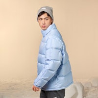 아디다스 로고 다운 자켓 라이트 핑크 블루 유니섹스 캐주얼 스포츠웨어. IK2418 Sizing 아디다스 로고 다운 자켓 라이트 핑크 블루 유니섹스 캐주얼 스포츠웨어. IK2418