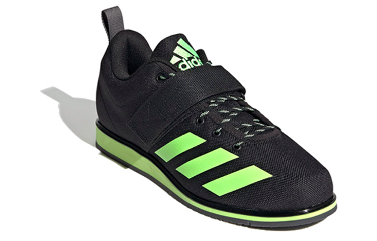 Lookbook adidas Powerlift 4 ''Zwart Signal Groen'' FV6596