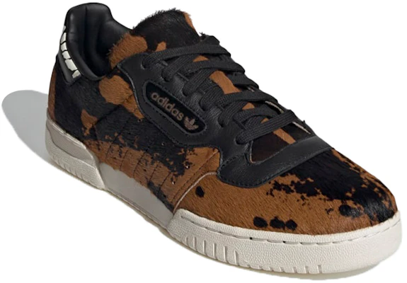 愛迪達 PowerPhase 'I.M.T.O.K. - 熊印花' FZ0229 Lookbook 愛迪達 PowerPhase 'I.M.T.O.K. - 熊印花' FZ0229