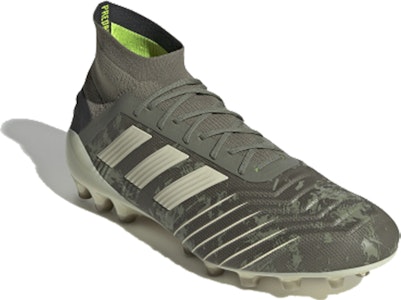 愛迪達 Predator 19.1 AG 防滑耐磨足球鞋 寶石綠 Lookbook 愛迪達 Predator 19.1 AG 防滑耐磨足球鞋 寶石綠