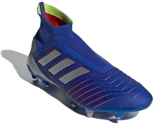 阿迪达斯掠夺者 19+ 固定式硬地足球鞋 防滑耐磨 藍 Lookbook 阿迪达斯掠夺者 19+ 固定式硬地足球鞋 防滑耐磨 藍