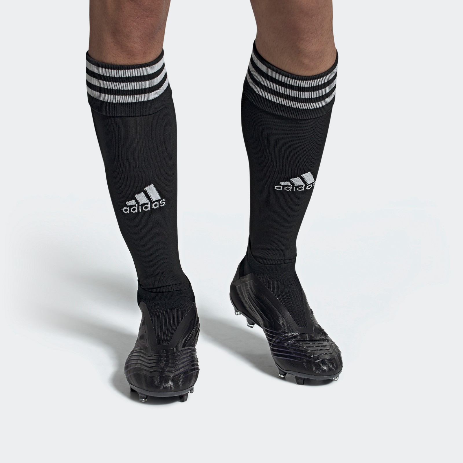 Sizing adidas Predator 19+ FG 'Triple Black' Botas de Fútbol Negra Total F35612