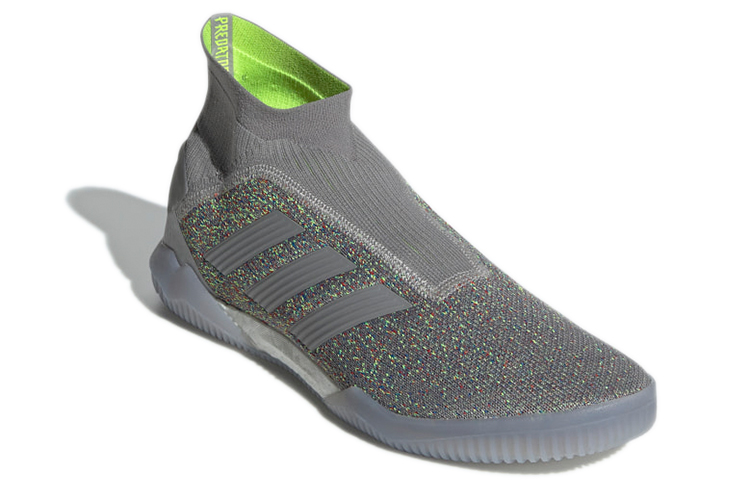 Lookbook 아디다스 프레데터 19+ TR '오디티 팩 - 그레이' G26310