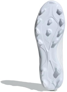 プレデター 24 ロー MG 白/銀 IE2611 Shop プレデター 24 ロー MG 白/銀 IE2611