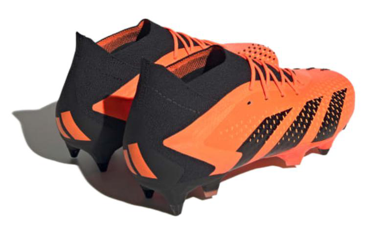 Shop adidas Predator精準度.1 防滑耐磨 足球鞋 男女皆宜 黑橙