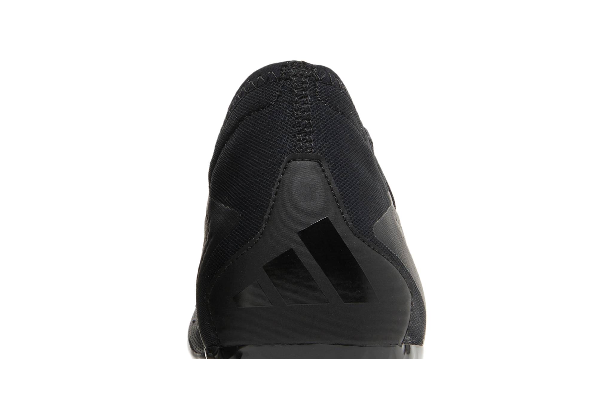 Sizing 아디다스 프레데터 어큐러시.3 FG '나이트스트라이크 팩' GW4593