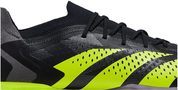 プレデター アキュラシー.1 FGクレイジーチャージド IG0782 Order プレデター アキュラシー.1 FGクレイジーチャージド IG0782