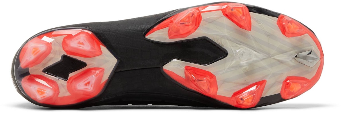 プレデター エッジ94+ FG 黒/ソーラーレッド HP9135 Shop プレデター エッジ94+ FG 黒/ソーラーレッド HP9135