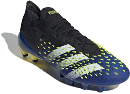 阿迪达斯 Predator Freak.1 AG '恶魔皮肤 - 黑色' FZ3752 Lookbook 阿迪达斯 Predator Freak.1 AG '恶魔皮肤 - 黑色' FZ3752