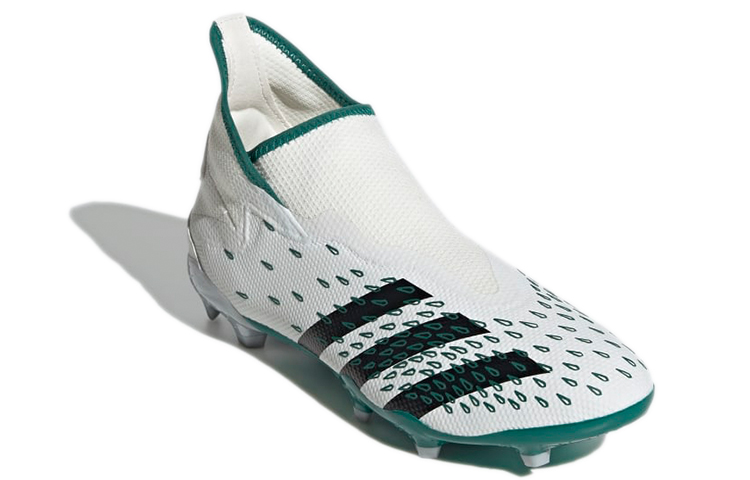 Lookbook 阿迪达斯 Predator Freak.3 '白绿'足球鞋 GW0748