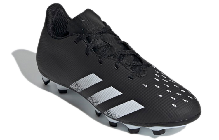Lookbook adidas Predator Freak.4 防滑透氣足球鞋 黑白