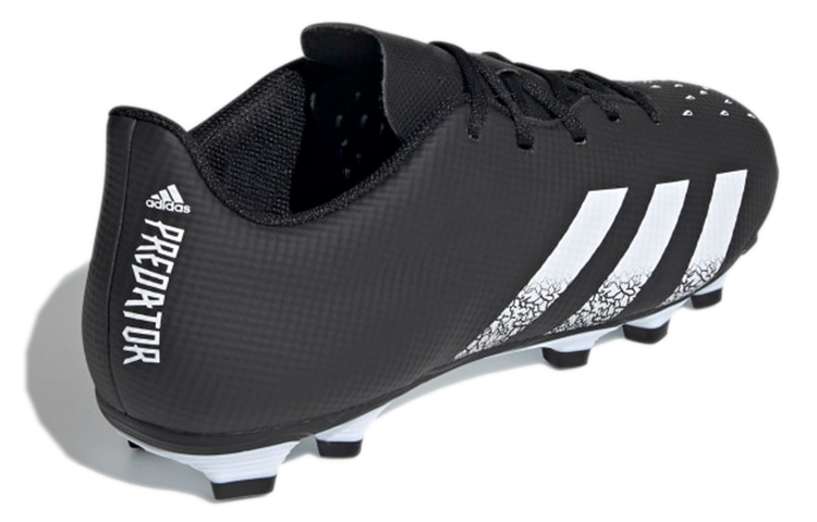 Shop adidas Predator Freak.4 防滑透氣足球鞋 黑白