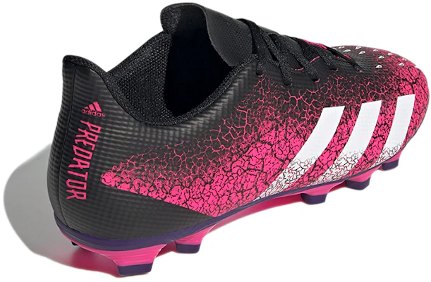 adidas Predator Freak.4 多功能地面球鞋 粉黑色 Shop adidas Predator Freak.4 多功能地面球鞋 粉黑色