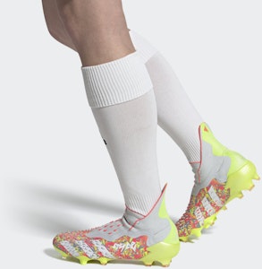 プレデター フリーク+ FG デーモンスキン FY6240 Sizing プレデター フリーク+ FG デーモンスキン FY6240