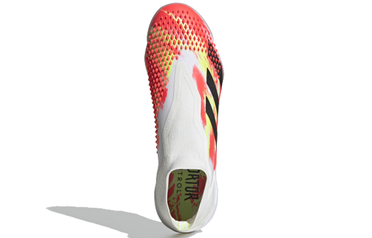 Shop adidas Predator Mutator 20+ TF ''Wit Zwart Roze'' EG1598
