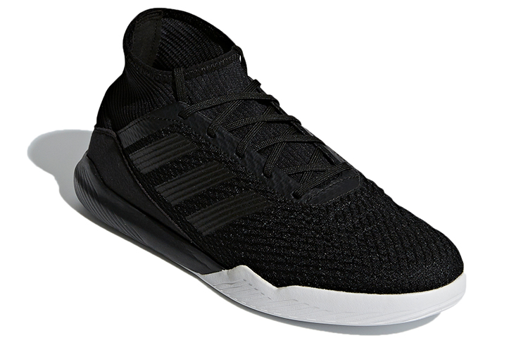 Lookbook Sneakers adidas Predator Tango 18.3 TR Hitam DB2304