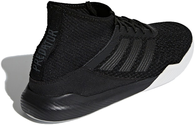 Sneakers adidas Predator Tango 18.3 TR Hitam DB2304 Shop Sneakers adidas Predator Tango 18.3 TR Hitam DB2304