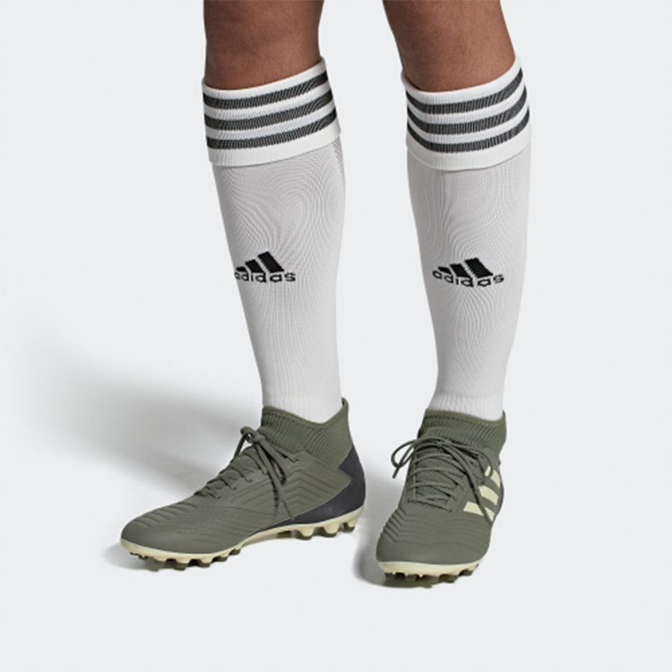 Sizing adidas Predator Tango 19.3 Sepatu Turf 'Hitam' FV6414