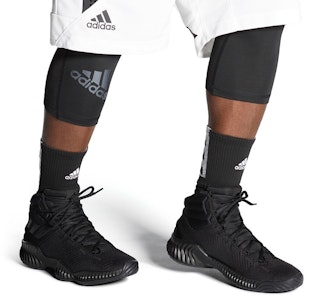 adidas Pro Bounce 2018 'Triple Black' Sepatu Hitam Penuh FW0904 Sizing adidas Pro Bounce 2018 'Triple Black' Sepatu Hitam Penuh FW0904