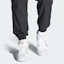 Sizing adidas Pro Model ''Bianco Oro Metallico'' FW3110