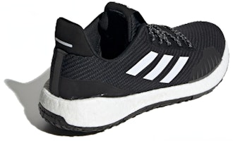 아디다스 펄스부스트 HD 윈터 (블랙) EH1473 Lookbook 아디다스 펄스부스트 HD 윈터 (블랙) EH1473