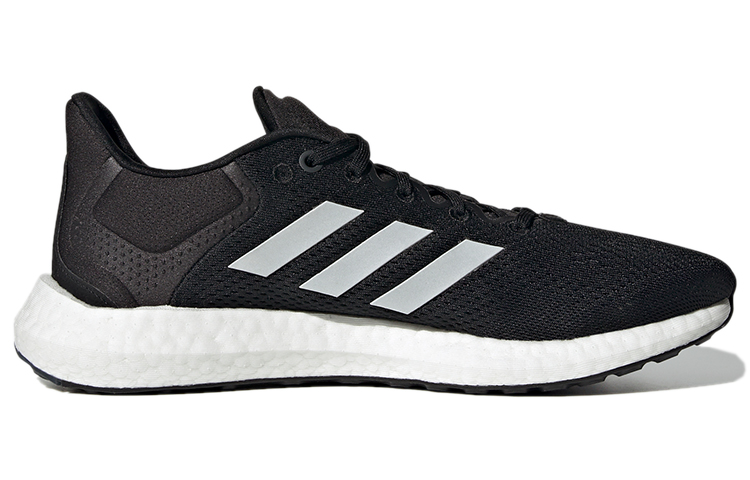 Lookbook adidas Pure Boost 21 低筒 跑步鞋 男女款 黑白