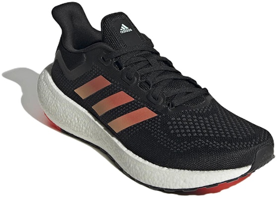 adidas Pureboost 22 Cozy Tahan Haus 'Hitam' GW8586 Lookbook adidas Pureboost 22 Cozy Tahan Haus 'Hitam' GW8586