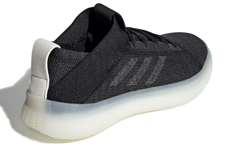 Shop adidas Pure Boost Trainer 低筒 跑步鞋 男款 黑灰白