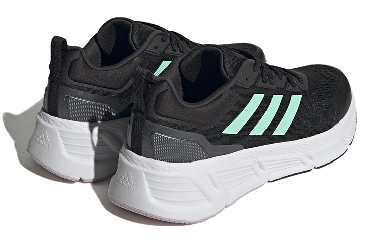 Lookbook アディダス クエスター "ブラックパルスミント" HP2438