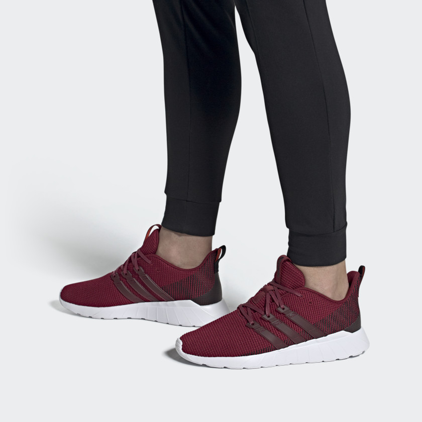 Sizing adidas Questar Flow 'Collegiate Burgundy' Merah Anggur FW5107