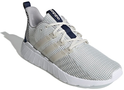 アディダス クエスターフロー 白/グレー EE8211 Lookbook アディダス クエスターフロー 白/グレー EE8211