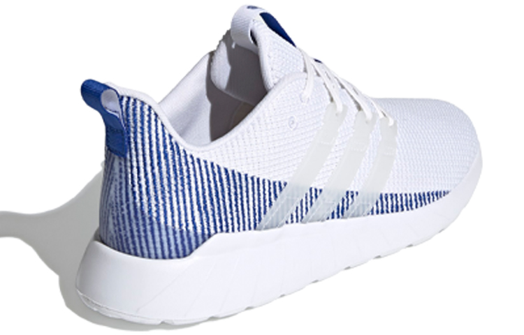 Shop adidas Questar Flow ''Wit Royal Blauw'' FW5109