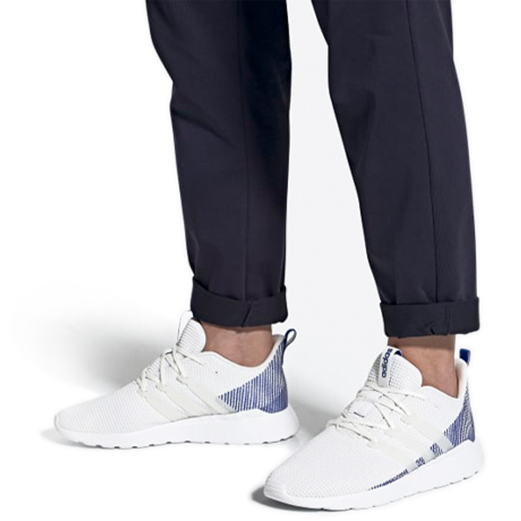 Sizing adidas Questar Flow ''Wit Royal Blauw'' FW5109
