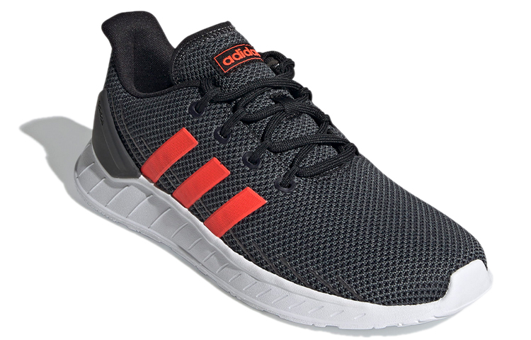 Lookbook adidas Questar Flow Nxt ''Zwart Solar Rood'' FY9562
