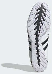 阿迪达斯 Racer LO JH8732 Lookbook 阿迪达斯 Racer LO JH8732