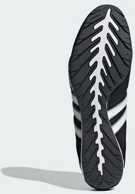 阿迪达斯Racer LO运动鞋 JP7009 Lookbook 阿迪达斯Racer LO运动鞋 JP7009