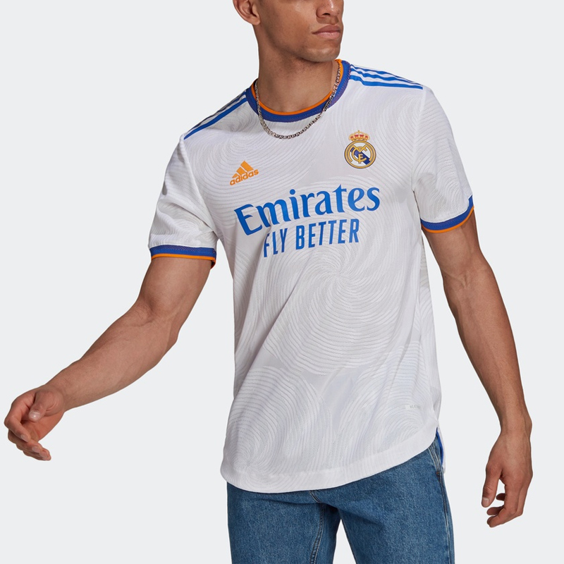 Purchase adidas Real Madrid 21/22 Jersi Retro Home Versi Pemain Putih Lelaki. GQ1360