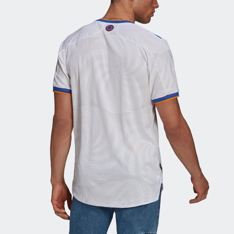 Details for adidas Real Madrid 21/22 Jersi Retro Home Versi Pemain Putih Lelaki. GQ1360