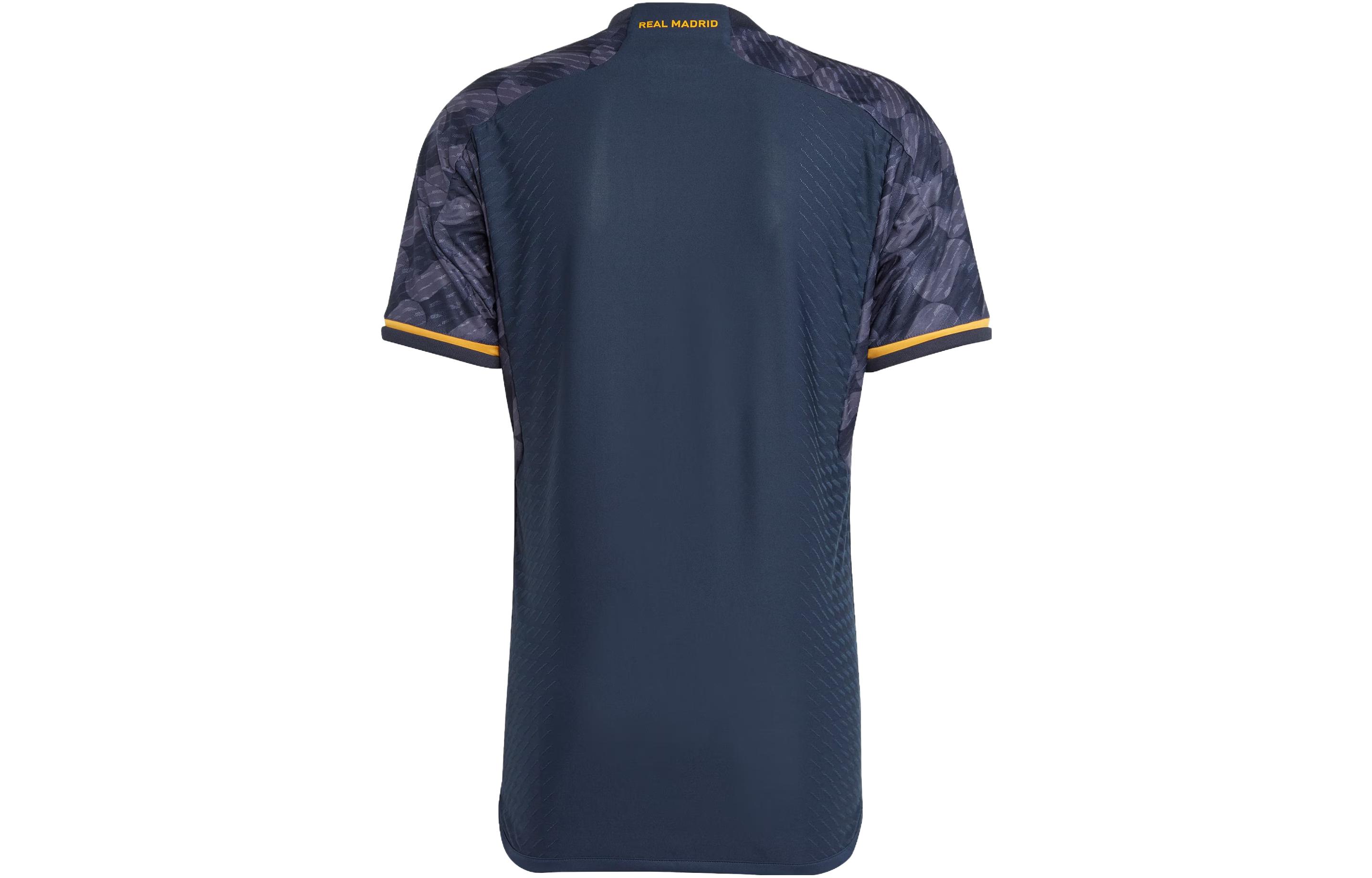 Lookbook 阿迪達斯 皇家馬德里 23/24 客場球員版海軍藍條紋足球衣 IA5138