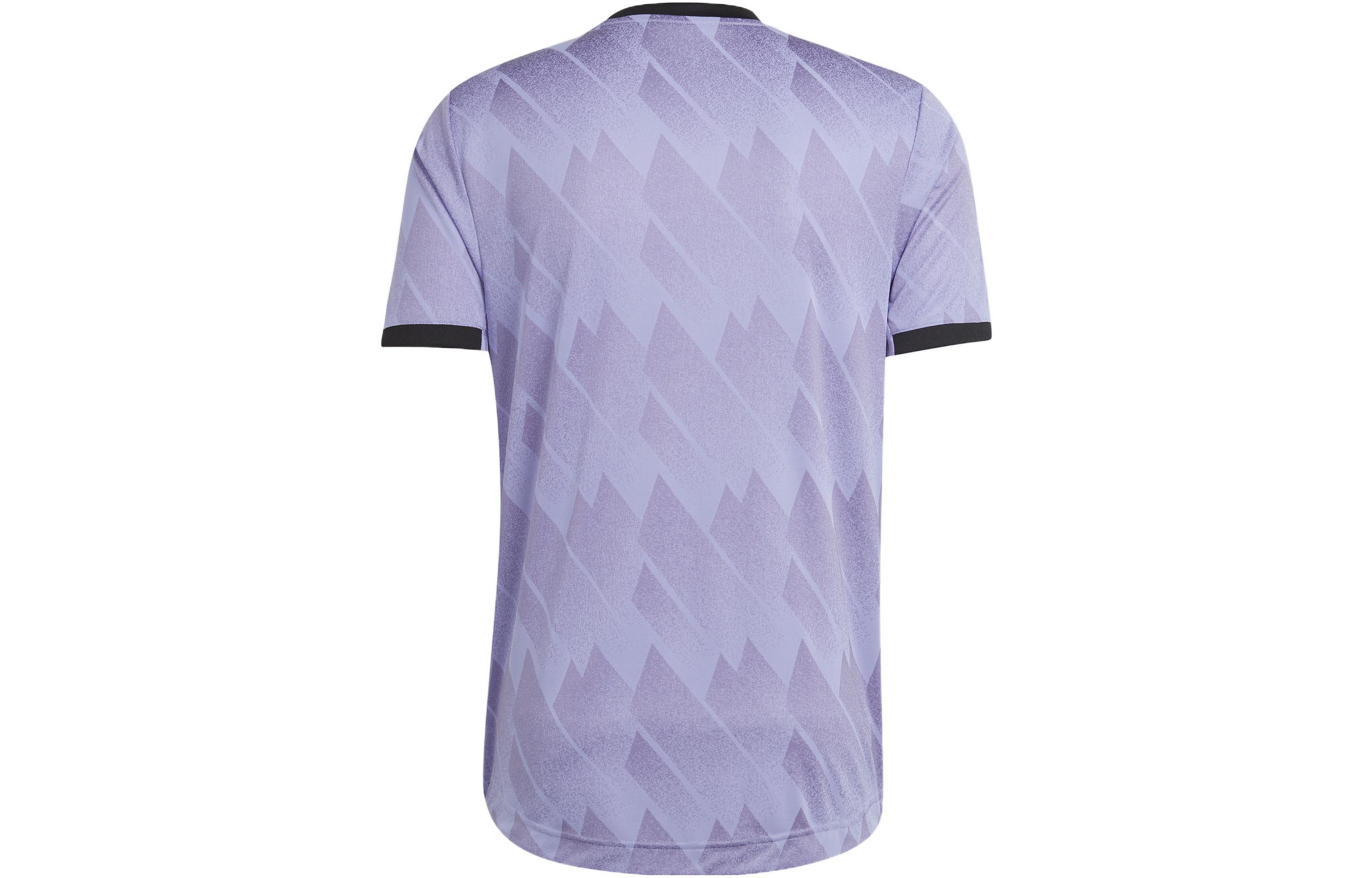 Lookbook adidas 皇家馬德里紫色客場球衣玩家版短袖T恤。 H18492