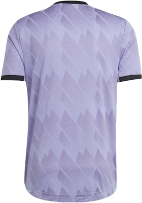 adidas 皇家馬德里紫色客場球衣玩家版短袖T恤。 H18492 Lookbook adidas 皇家馬德里紫色客場球衣玩家版短袖T恤。 H18492