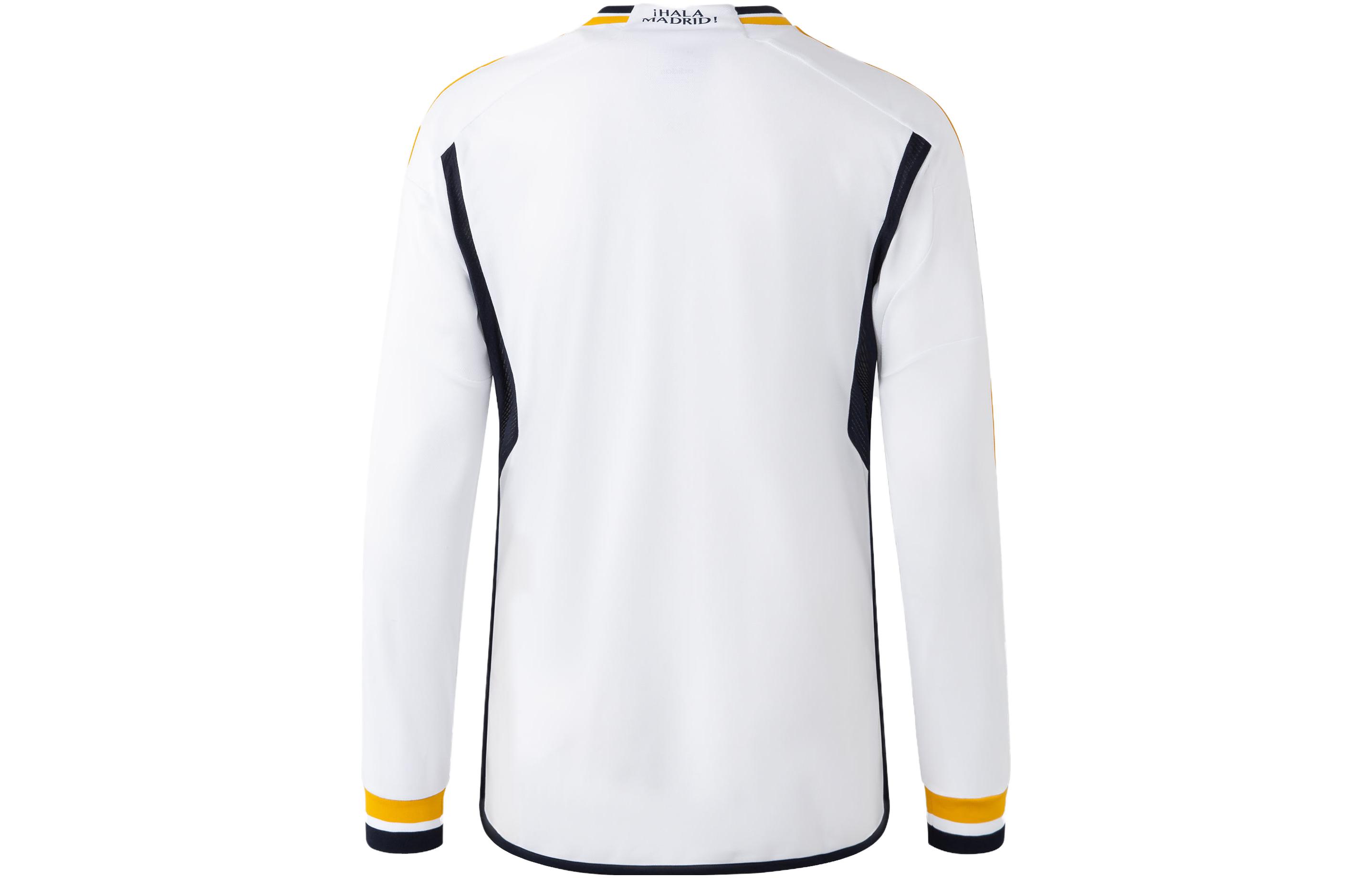 Lookbook adidas 皇家馬德里白色條紋長袖足球衣 男款。 IB0018