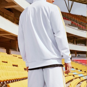 阿迪达斯皇家马德里条纹白色长袖夹克 HY0618 Purchase 阿迪达斯皇家马德里条纹白色长袖夹克 HY0618