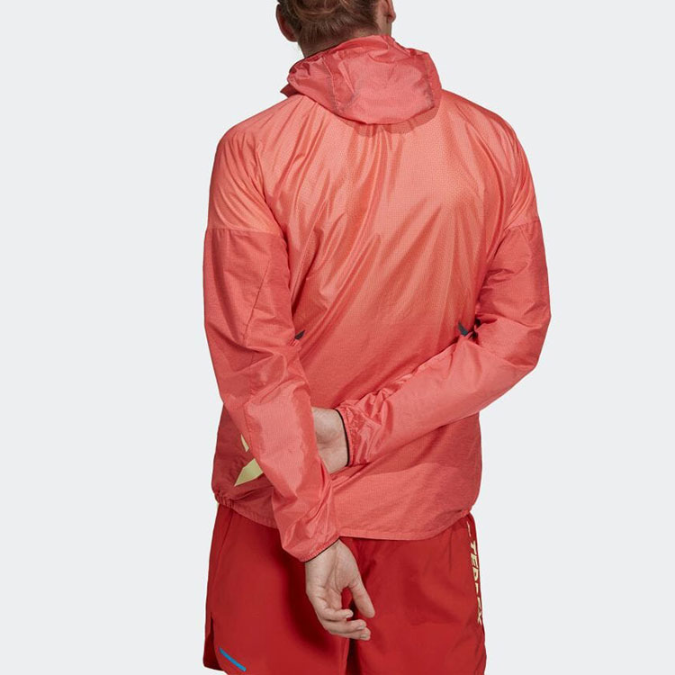 Shop 阿迪达斯反光防风连帽多口袋夹克 琥珀色 H11744