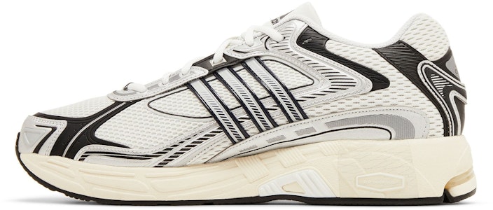 adidas Response CL 'Putih Silver Hitam' IG6226 Lookbook adidas Response CL 'Putih Silver Hitam' IG6226