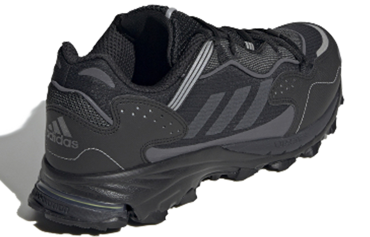 Lookbook 阿迪达斯 Response Hoverturf '園藝包裝 2.0 黑' FX4153