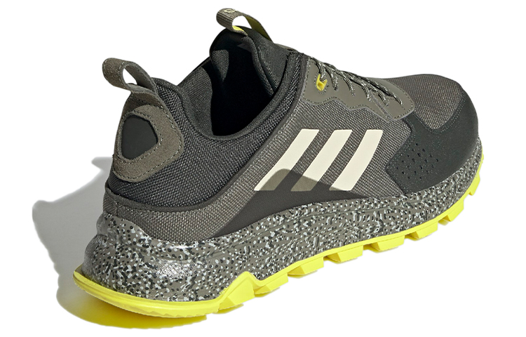 Shop adidas Response Trail Legacy Verde EG3458