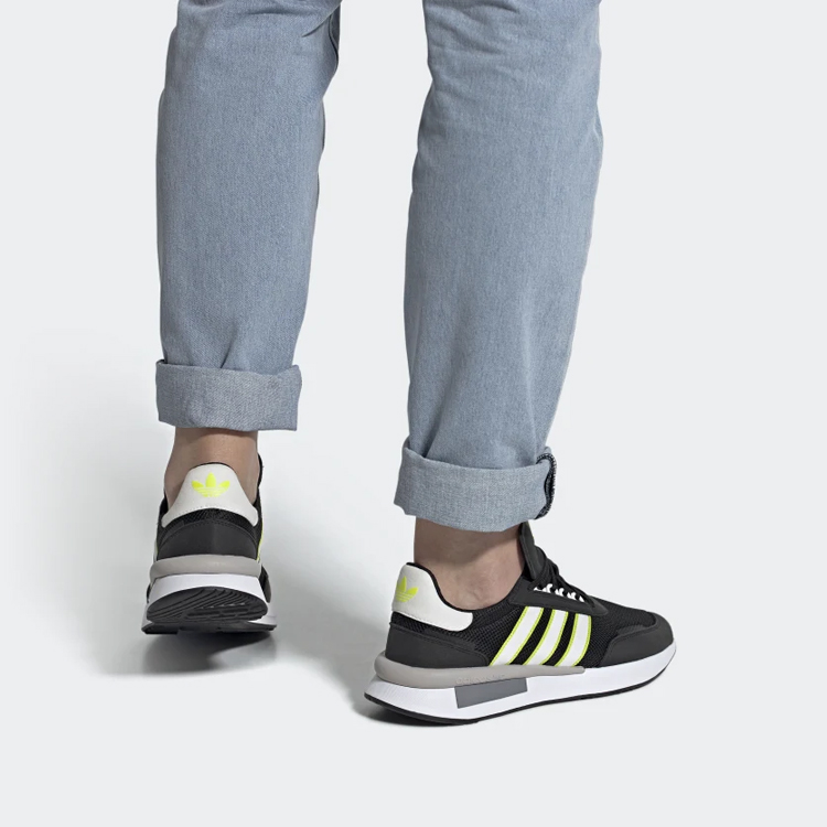 Sizing adidas Retroset 'Negro Amarillo Solar' FW4772