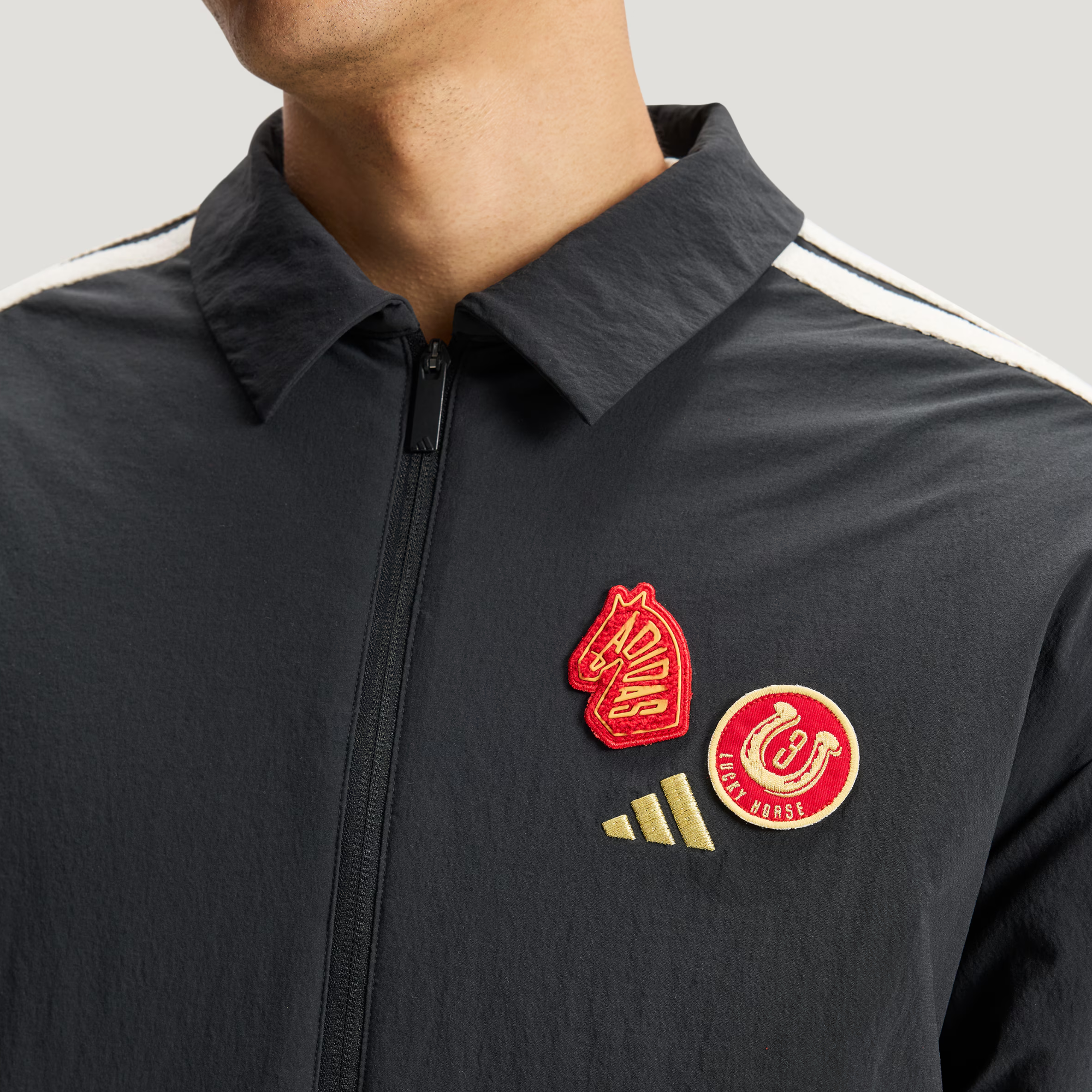 Sizing Chaqueta Reversible adidas Año del Caballo Repelente al Agua Casual CNY. KE4057